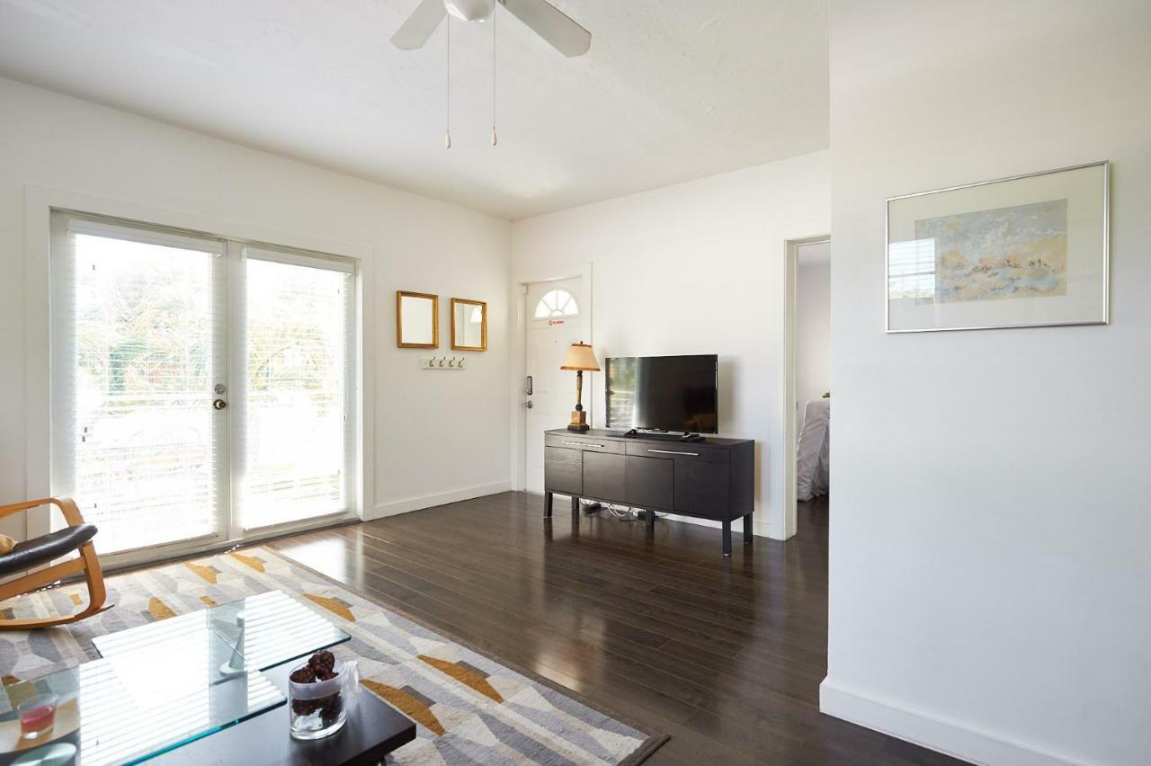Clean Cosy Flat, Steps From The Beach Fort Lauderdale Exterior photo