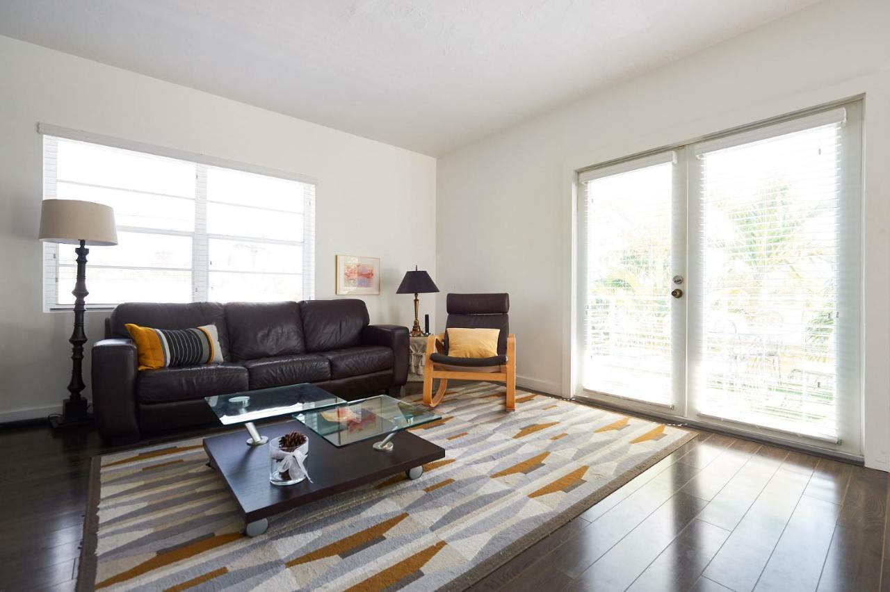 Clean Cosy Flat, Steps From The Beach Fort Lauderdale Exterior photo